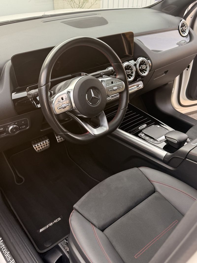 Siège Mercedes GLA après nettoyage par Care